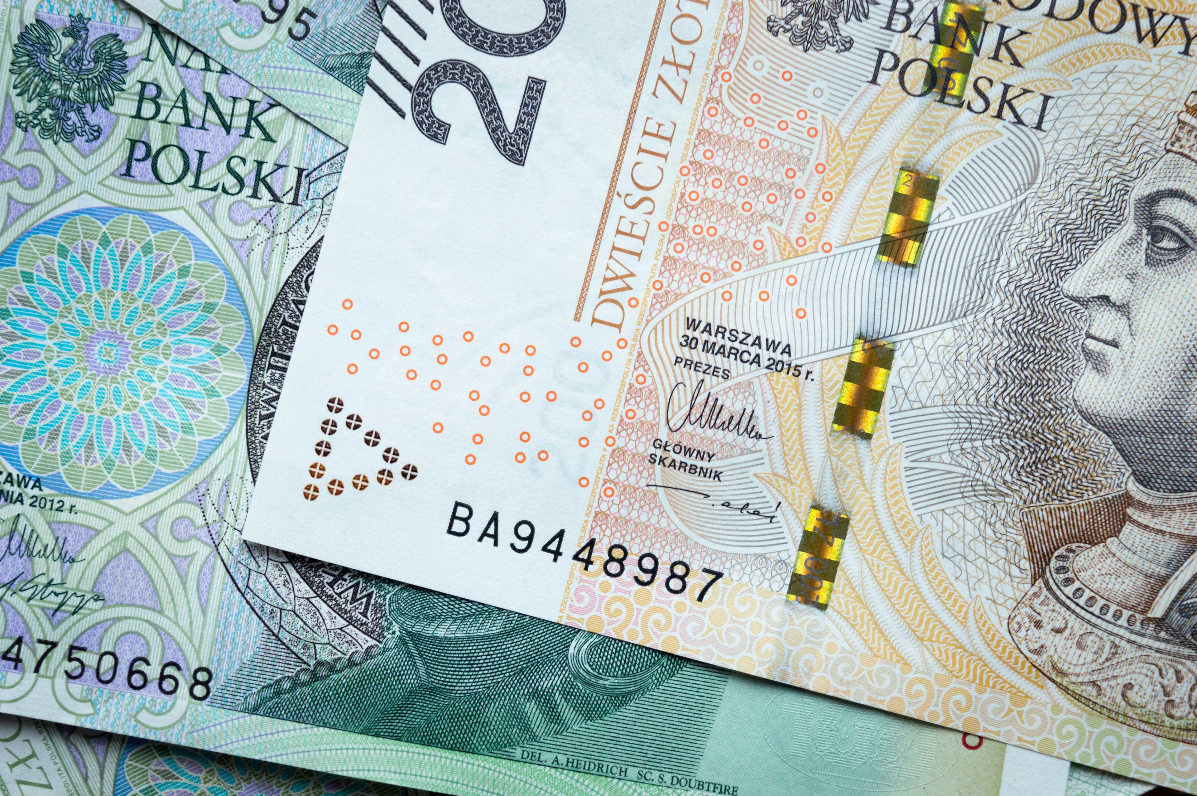 Image de couverture de l'article Applications de paiement mobile : les clés d'un développement réussi pour les services financiers