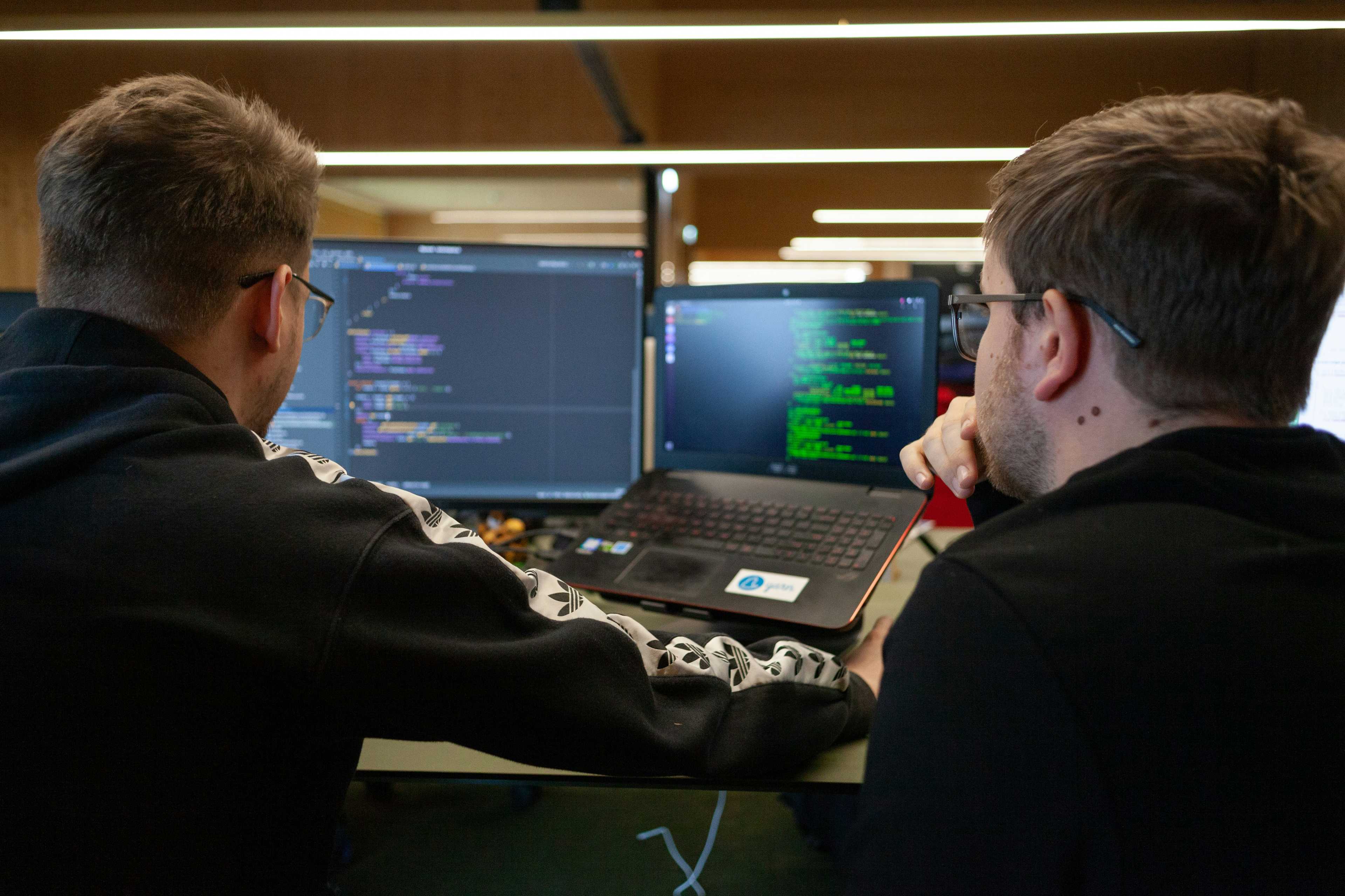 Image de couverture de l'article Jeux de mots en ligne : Comment créer une plateforme interactive pour partager vos créations ludiques