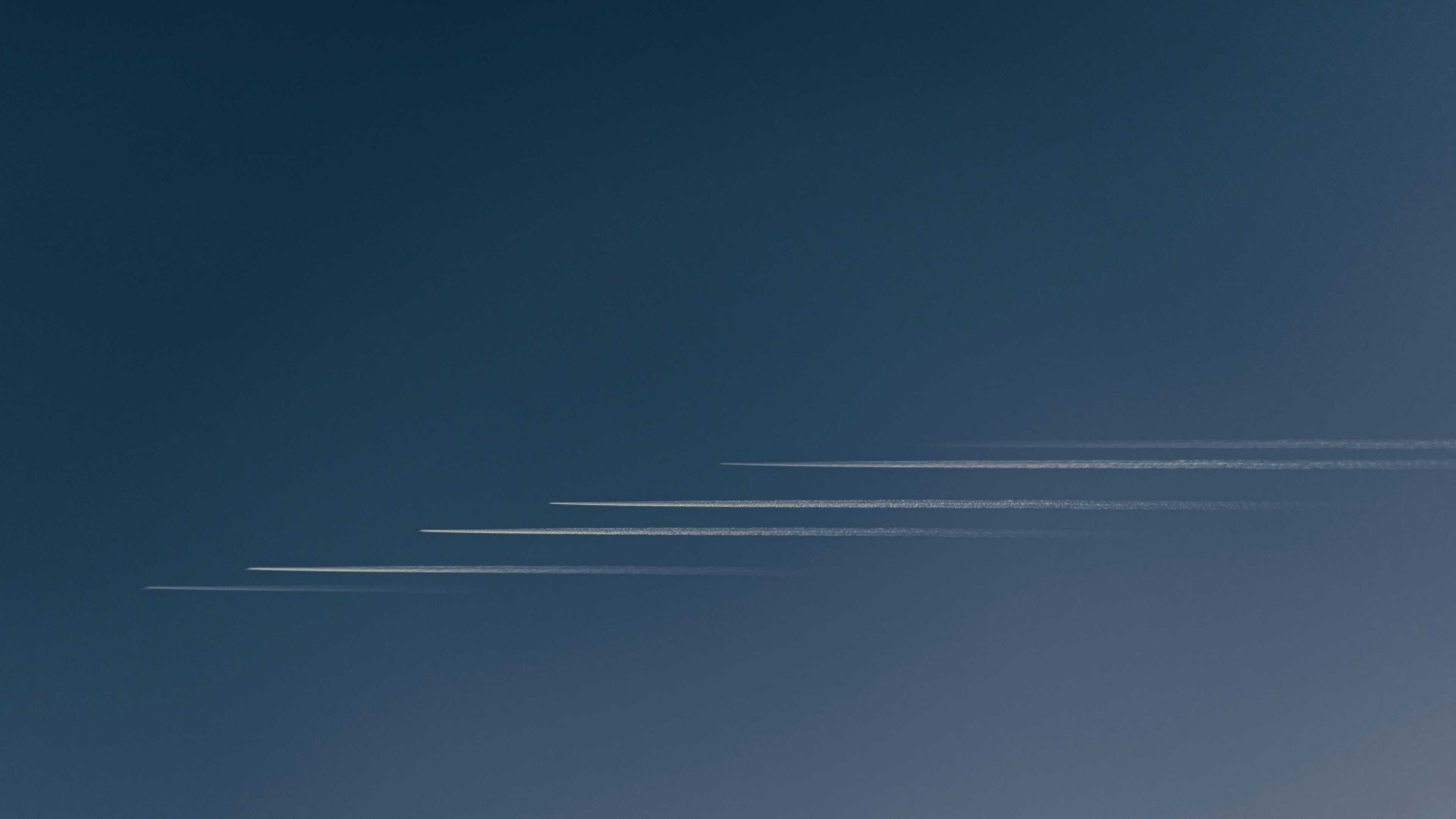 Image de couverture de l'article Développer une application web de gestion d'avis clients performante et multi-plateforme