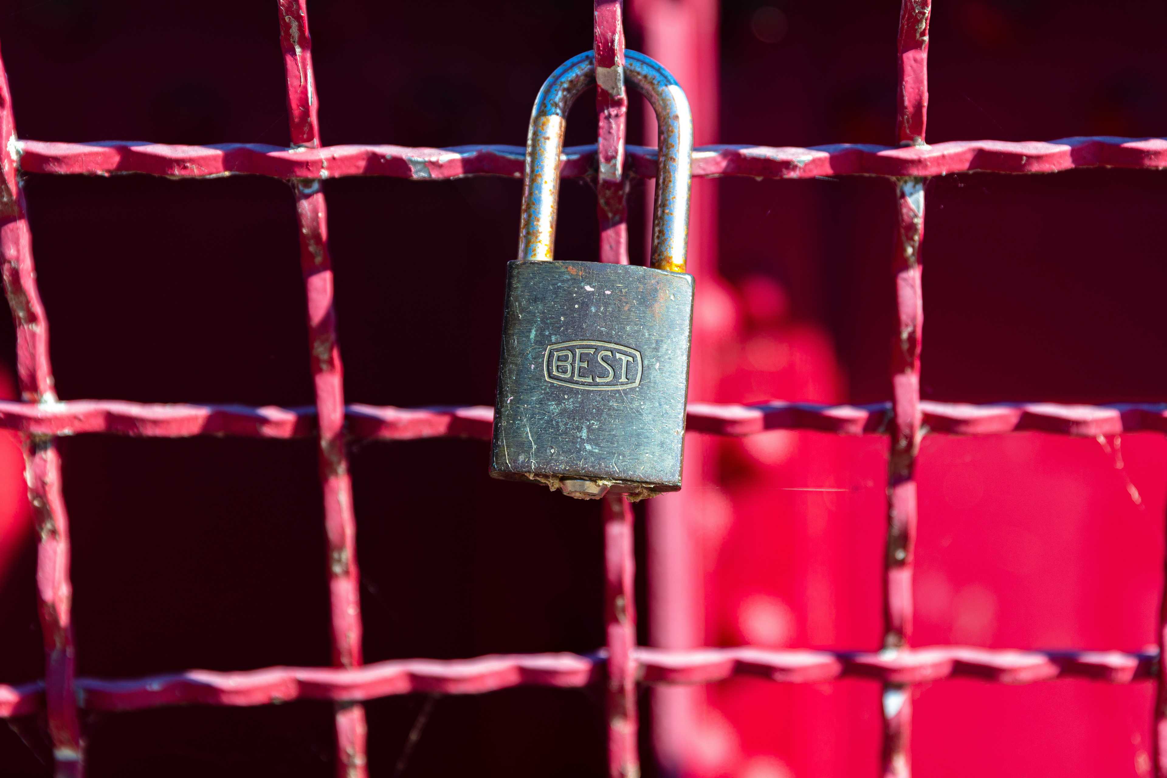 Image de couverture de l'article Sécurité e-commerce : Comment détecter et résoudre une augmentation suspecte de votre base de données