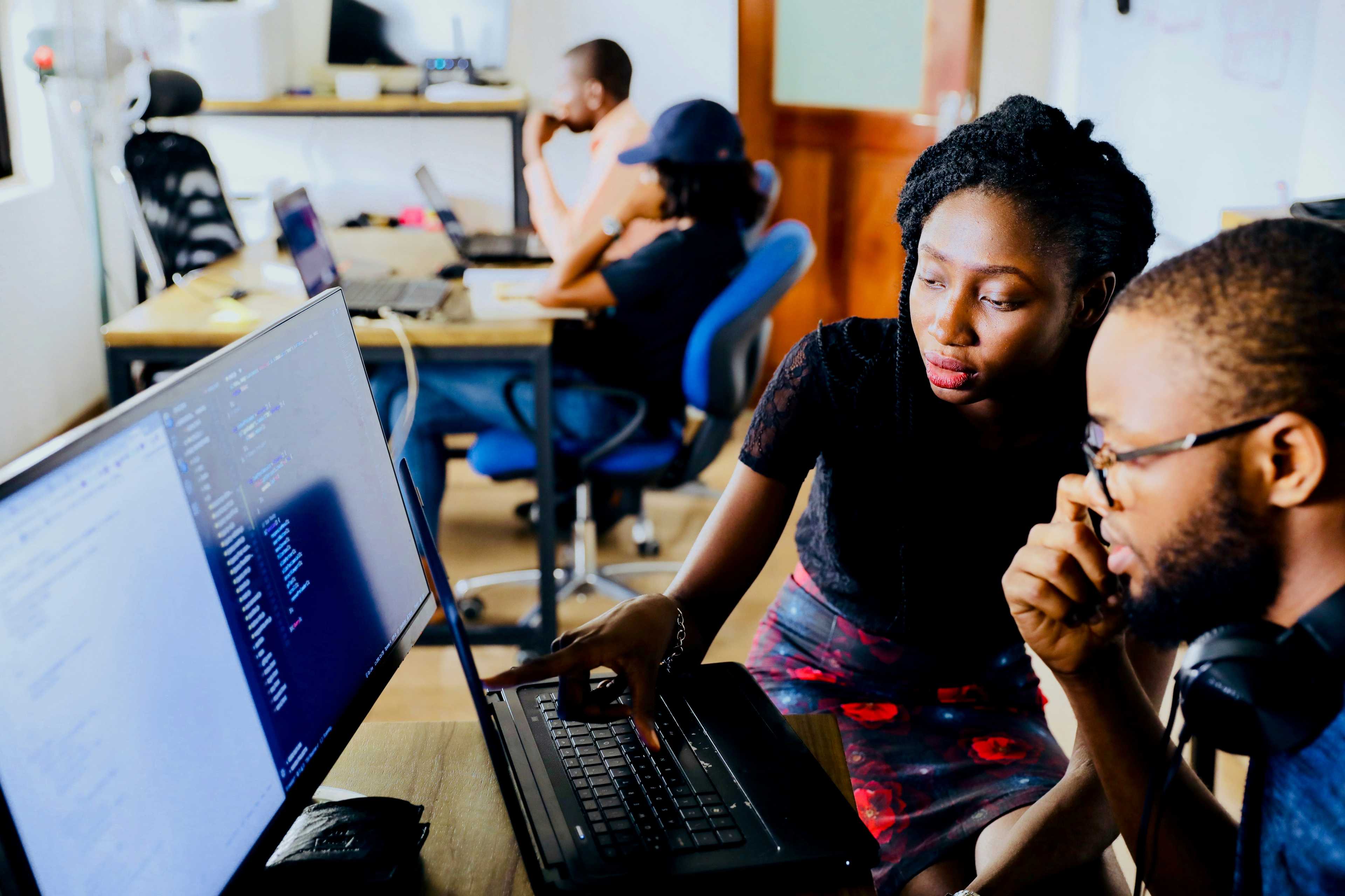 Image de couverture de l'article Refonte de site web : comment transformer votre présence en ligne pour maximiser votre impact