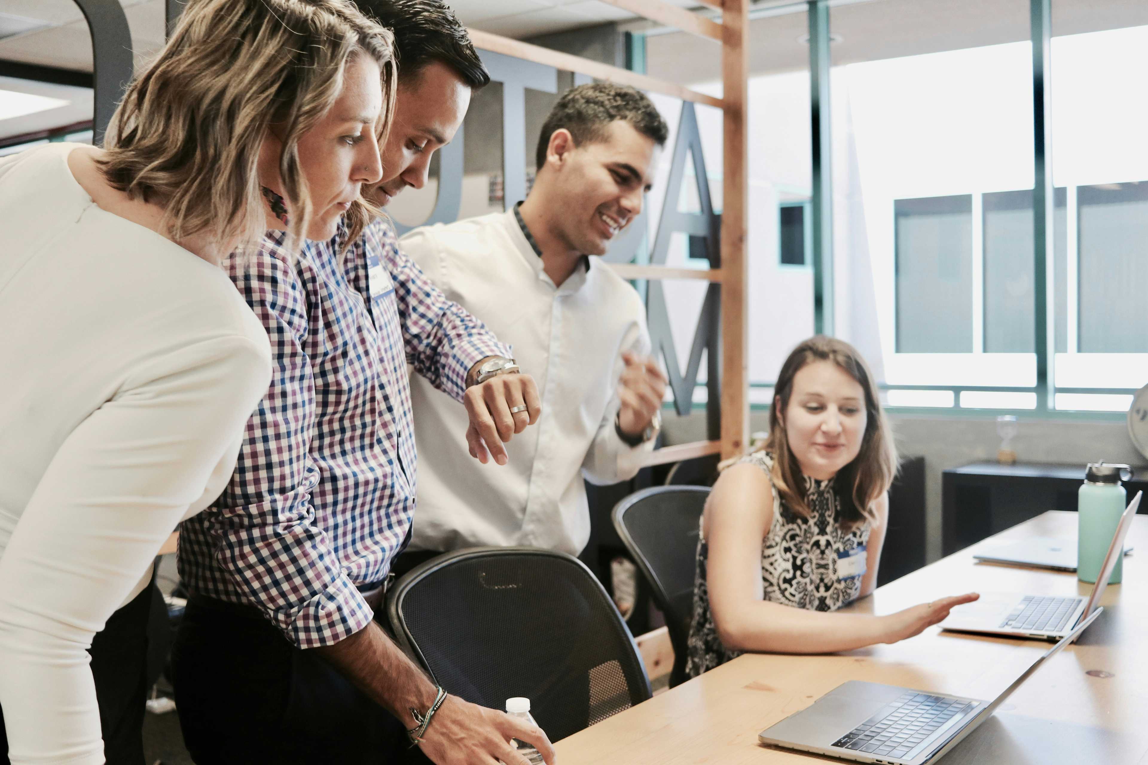 Image de couverture de l'article Comment créer une plateforme d'annonces rentable : les clés du succès
