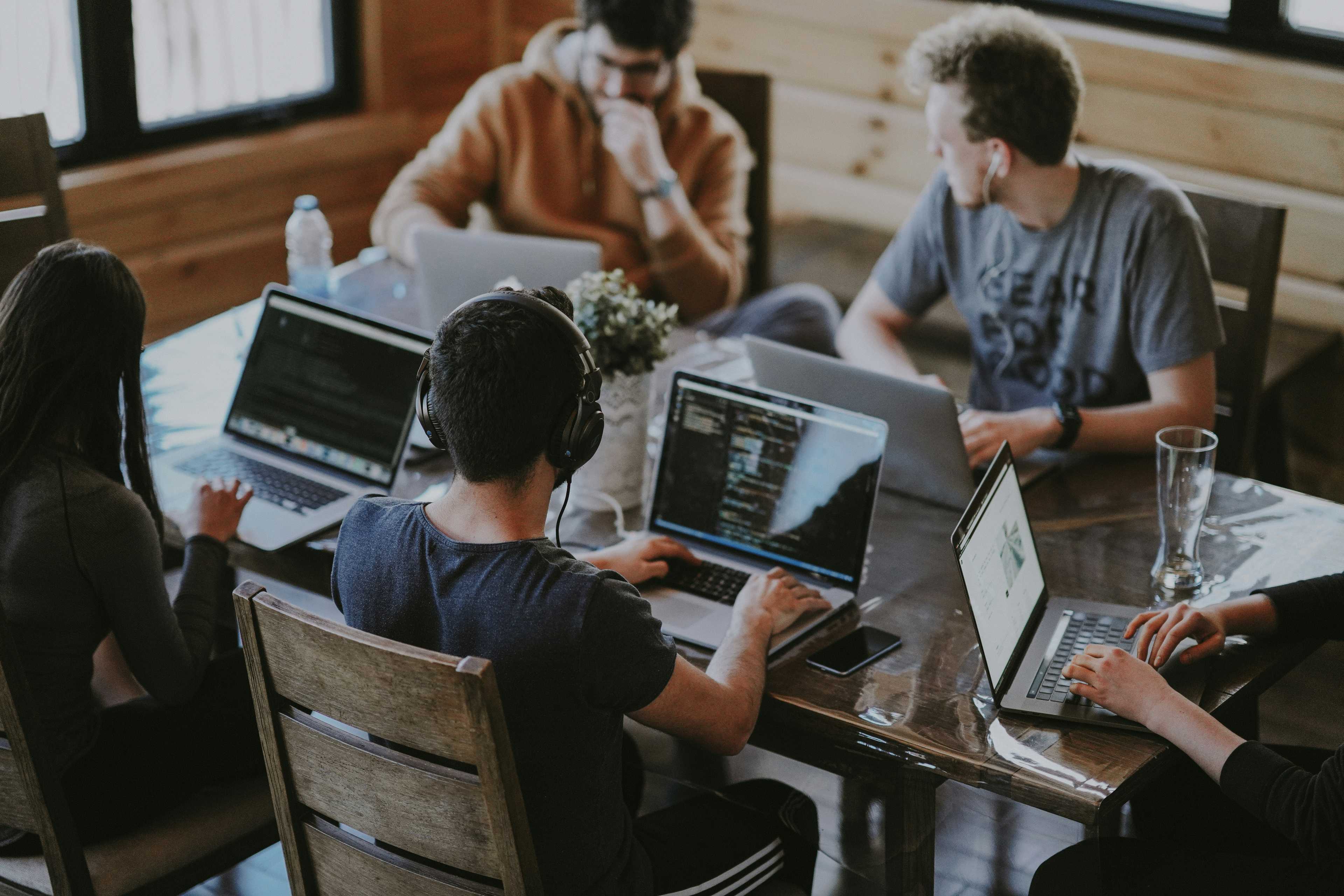 Image de couverture de l'article Optimisation SEO technique : Comment débloquer votre site web et maximiser sa visibilité