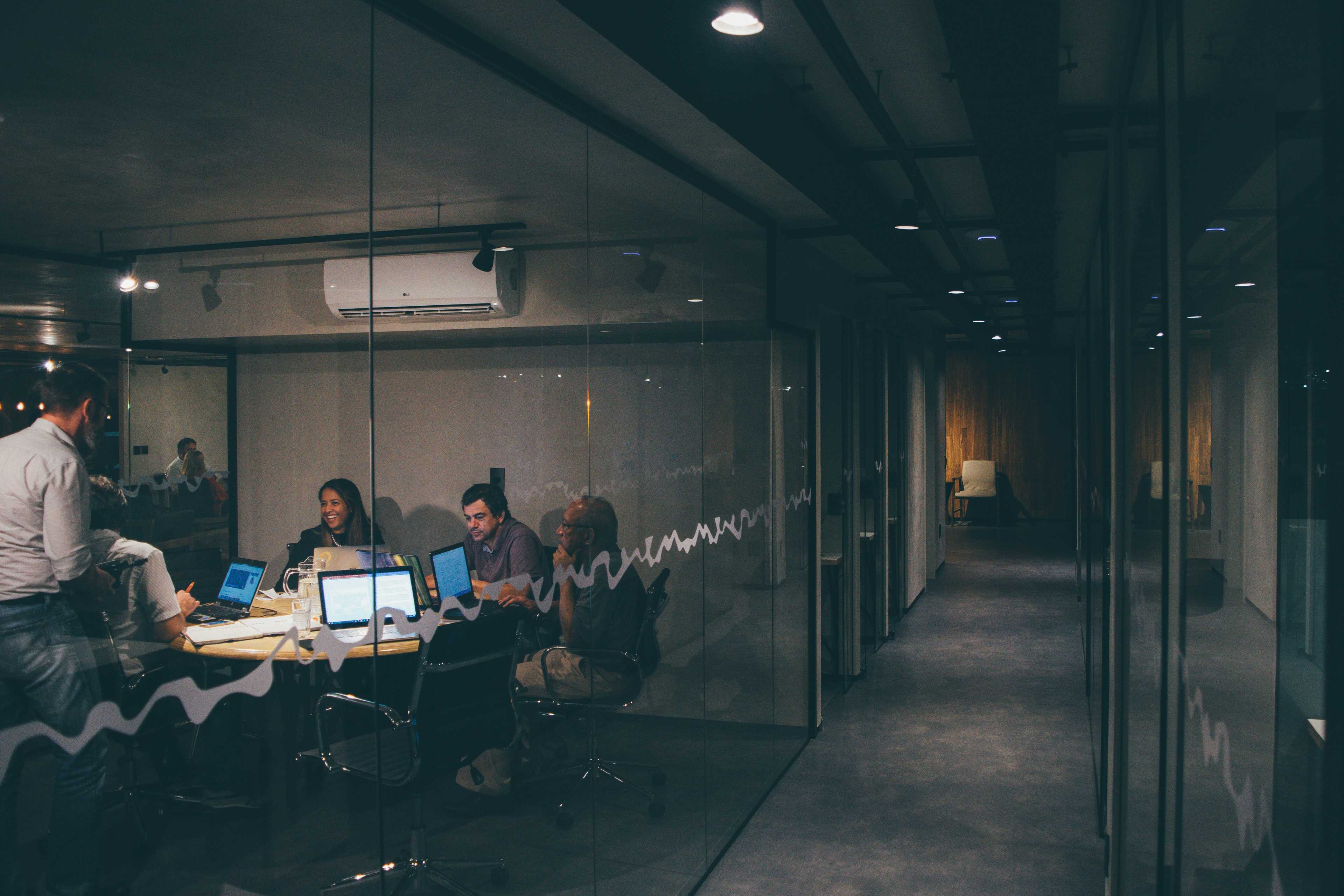 Image de couverture de l'article Optimisez votre gestion d'entreprise avec Dolibarr : Installation, migration et personnalisation