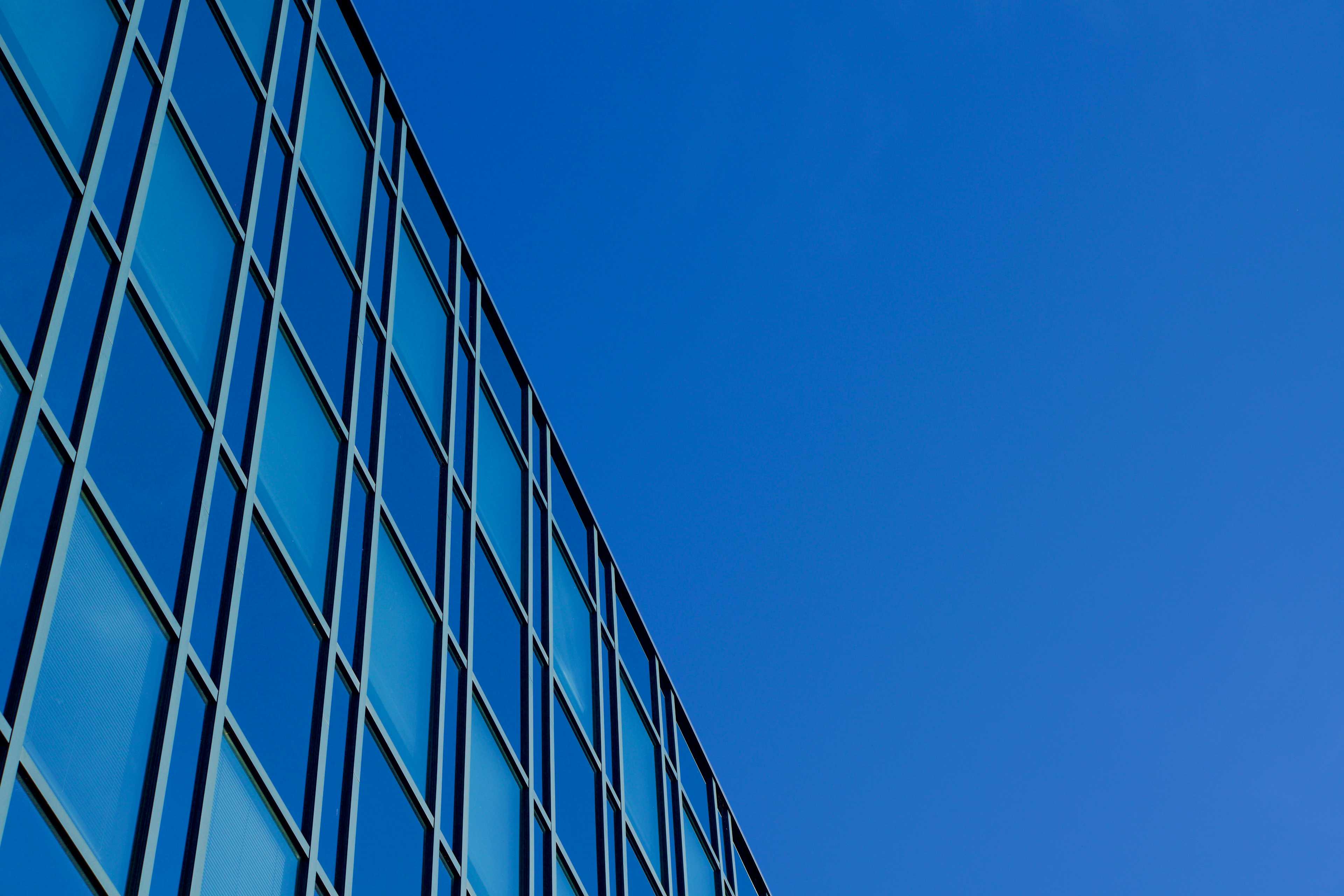 Image de couverture de l'article Logiciels sur mesure pour l'expertise immobilière : optimisez votre gestion avec une solution CRM adaptée