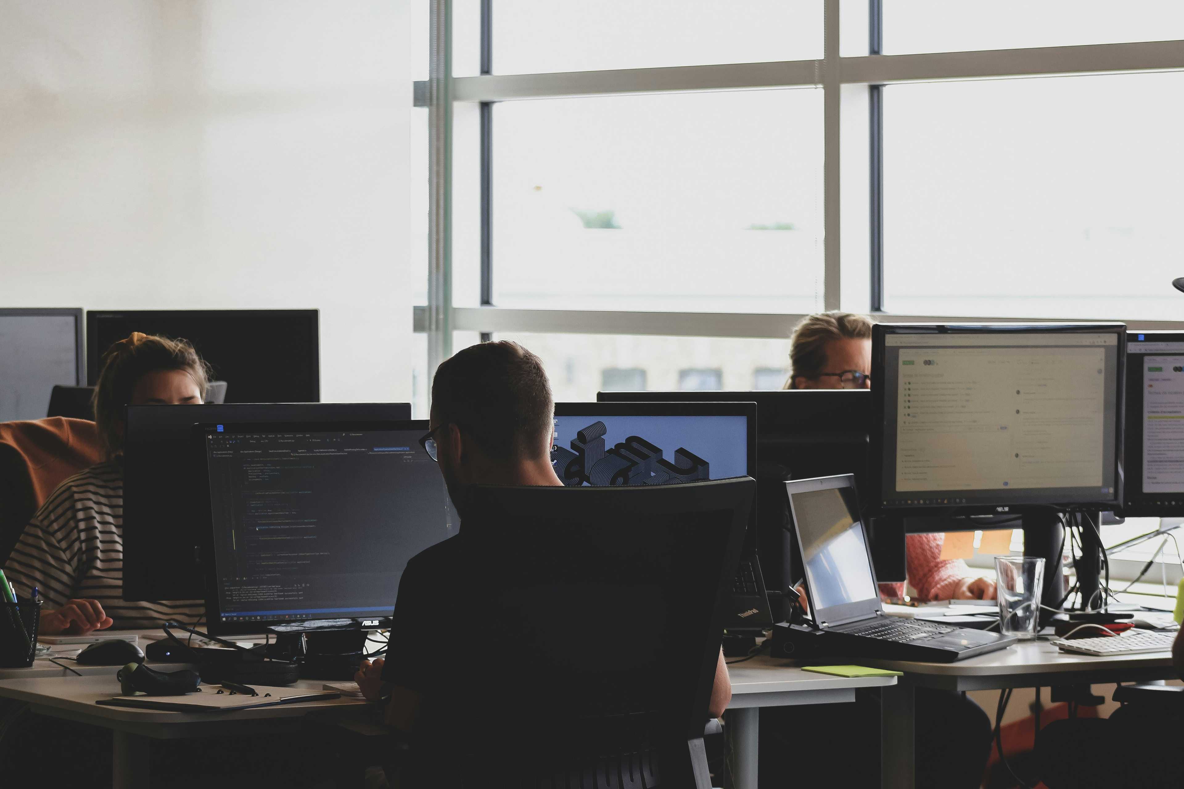 Image de couverture de l'article Optimiser la gestion des interventions techniques : l'avenir des applications métier sur mesure