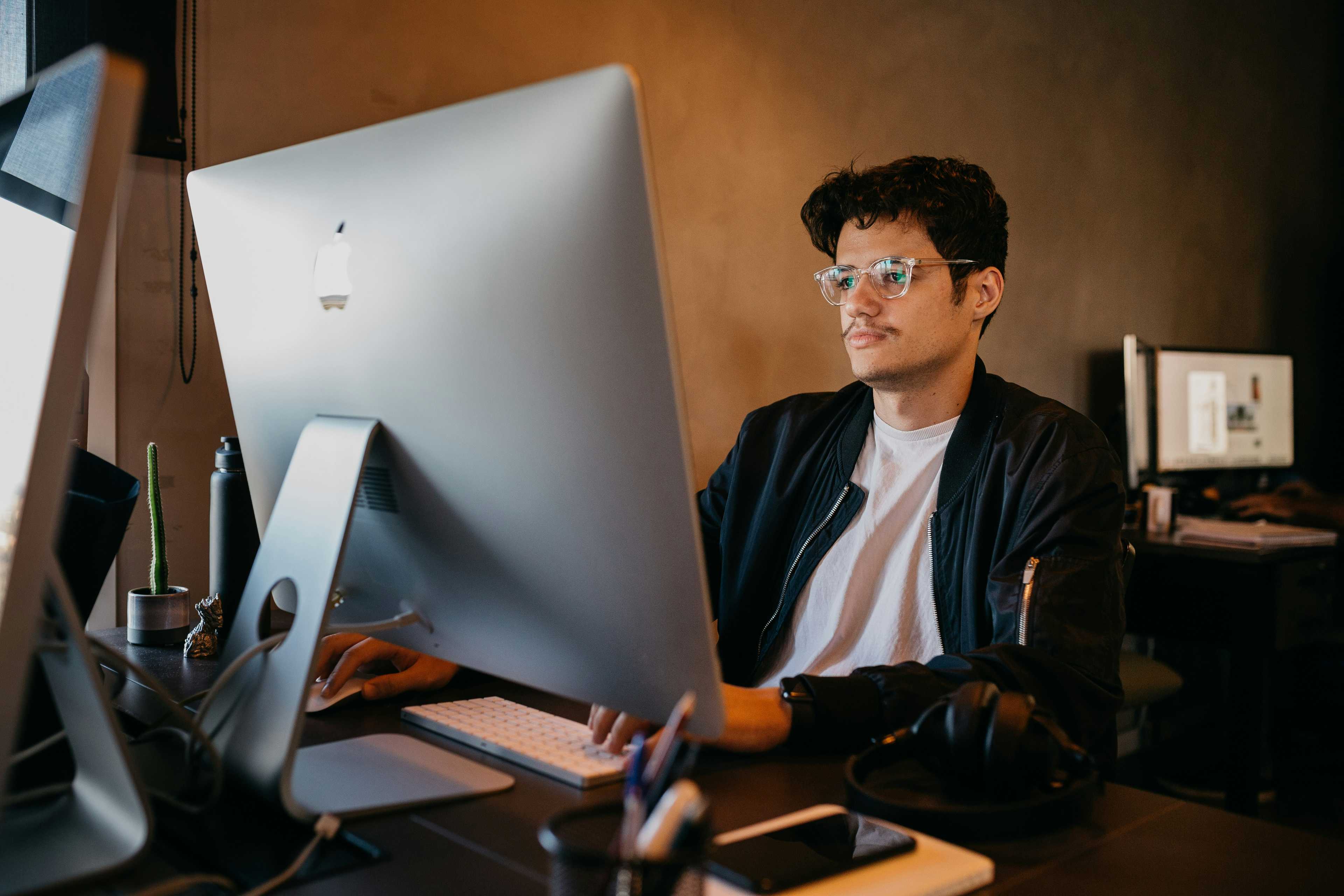 Image de couverture de l'article Plateformes de mise en relation professionnelle : les clés d'un développement réussi