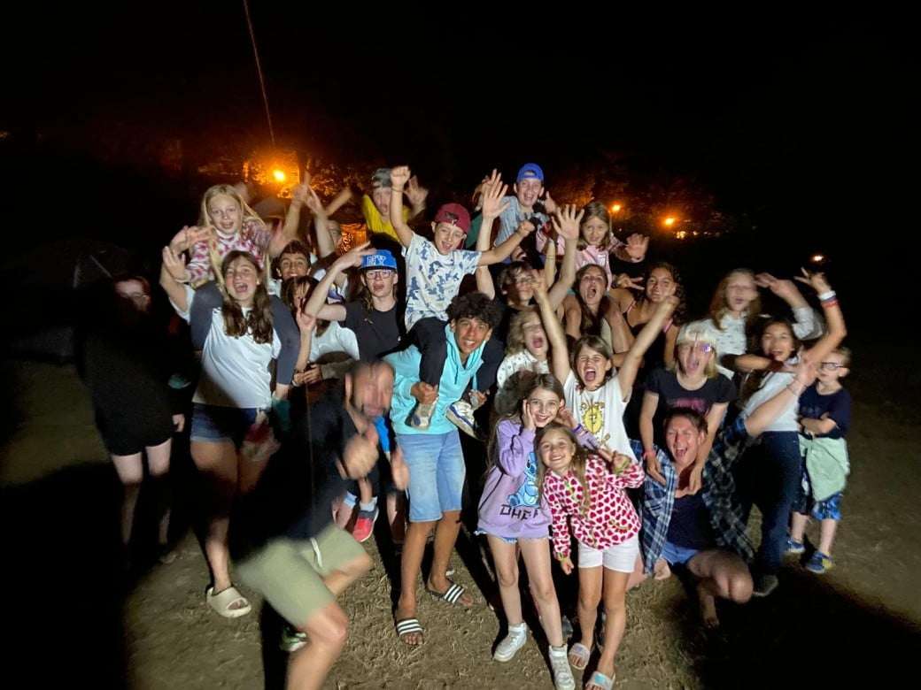 Veillée nocturne entre jeunes