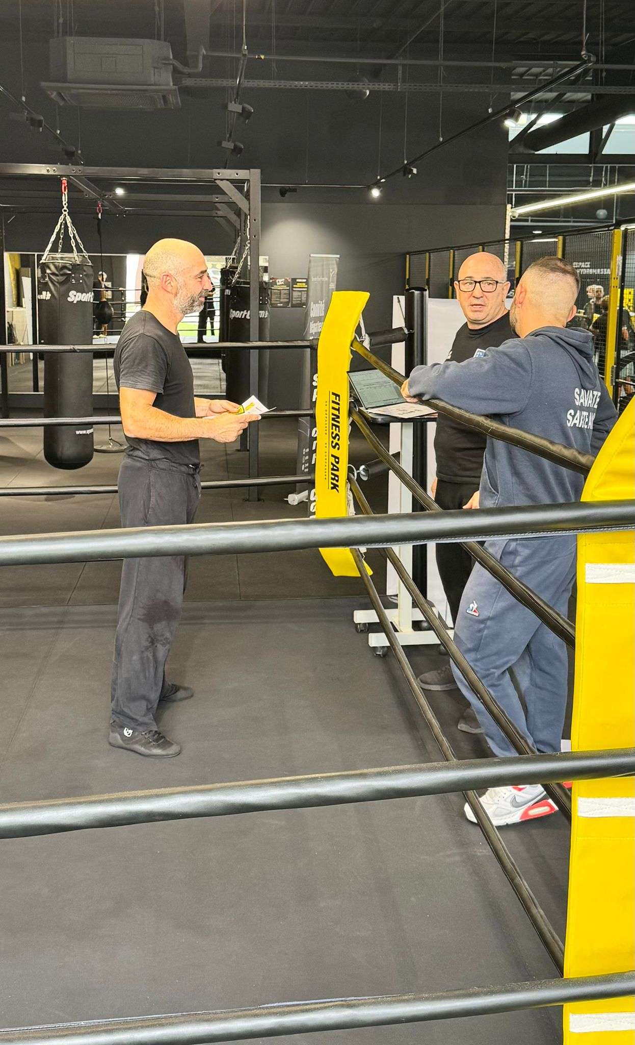 Photo 2 - Gant Jaune - Septembre 2025