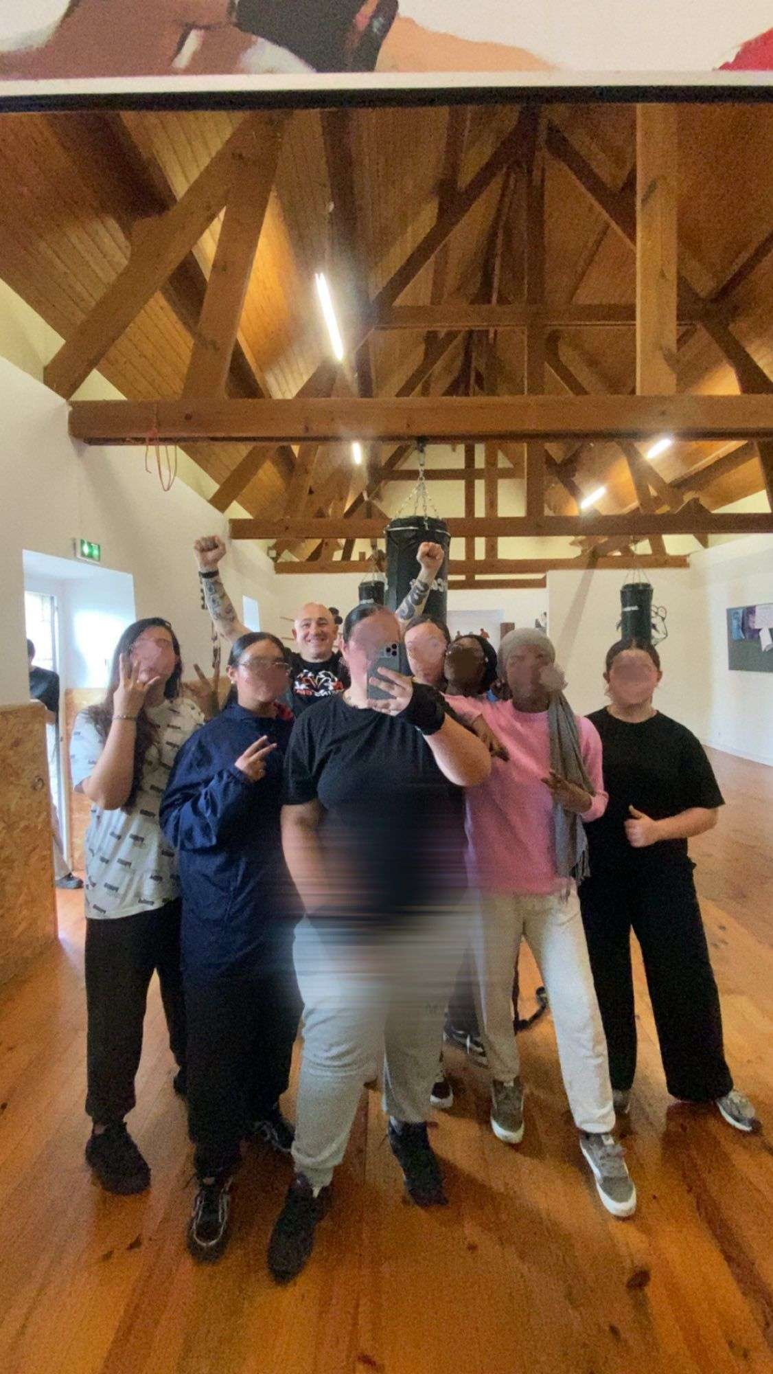 Photo 1 - Vannes Quartiers - Elles boxent pour elles !