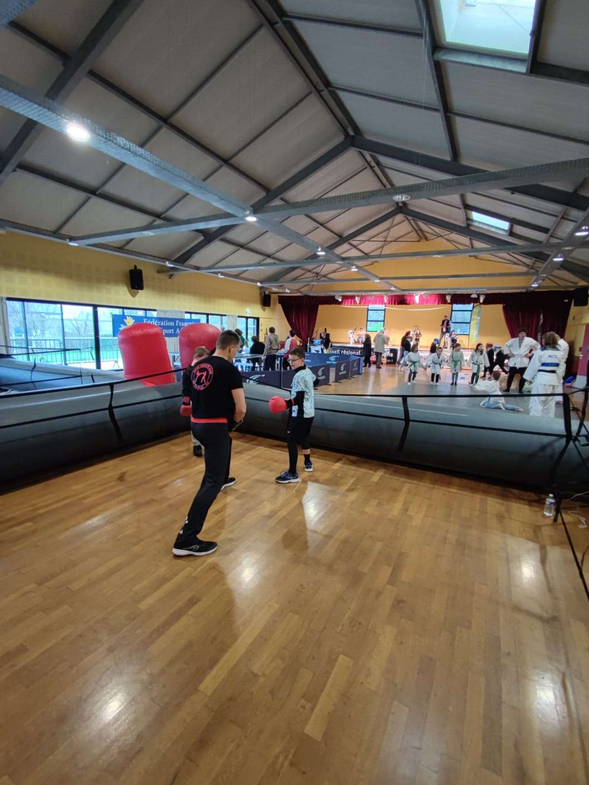 Photo 1 - Tous unis dans le sport ! 